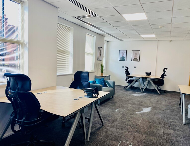 17 High St, Henley-In-Arden for lease - Interior Photo - Image 3 of 25