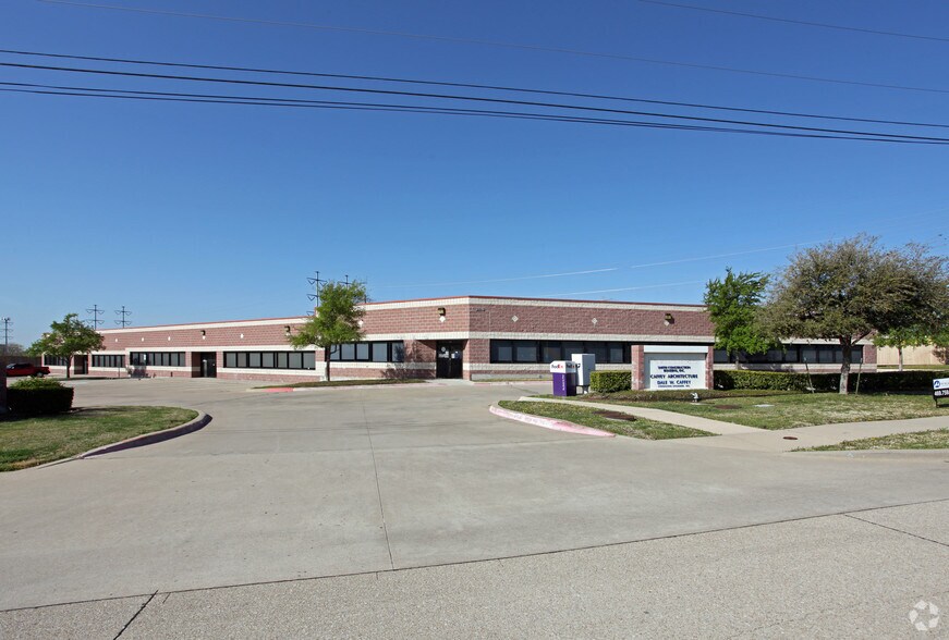 3116 Kellway Dr, Carrollton, TX for lease - Primary Photo - Image 1 of 12