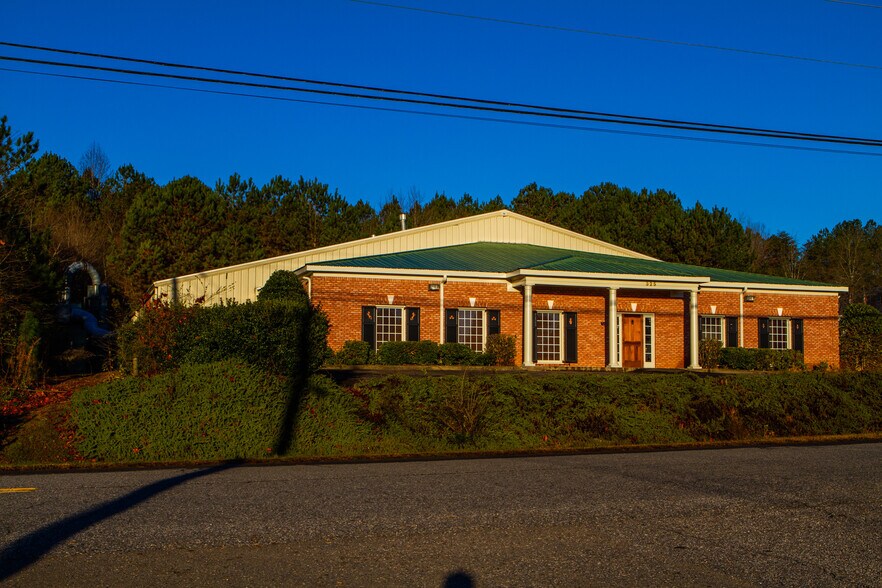 325 Wilbanks Dr, Ball Ground, GA 30107