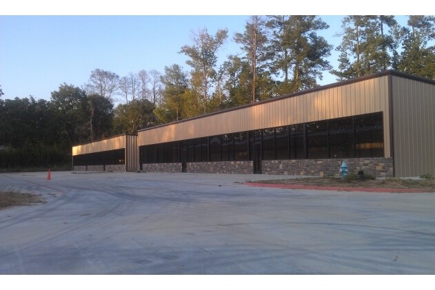 2014 Airport Rd, Conroe, TX for sale Primary Photo- Image 1 of 1