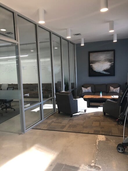 4 NW Broad St, Fairburn, GA for sale - Building Photo - Image 1 of 1