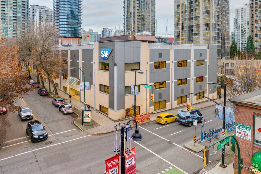 910 Mainland St, Vancouver, BC for lease - Primary Photo - Image 1 of 3