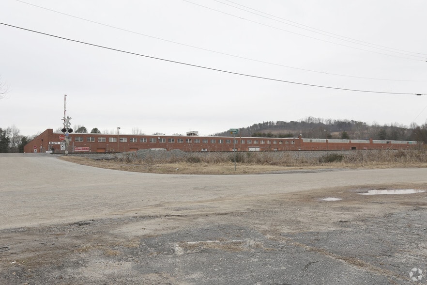 200 Pate Dr, Greenville, SC for lease - Primary Photo - Image 2 of 11