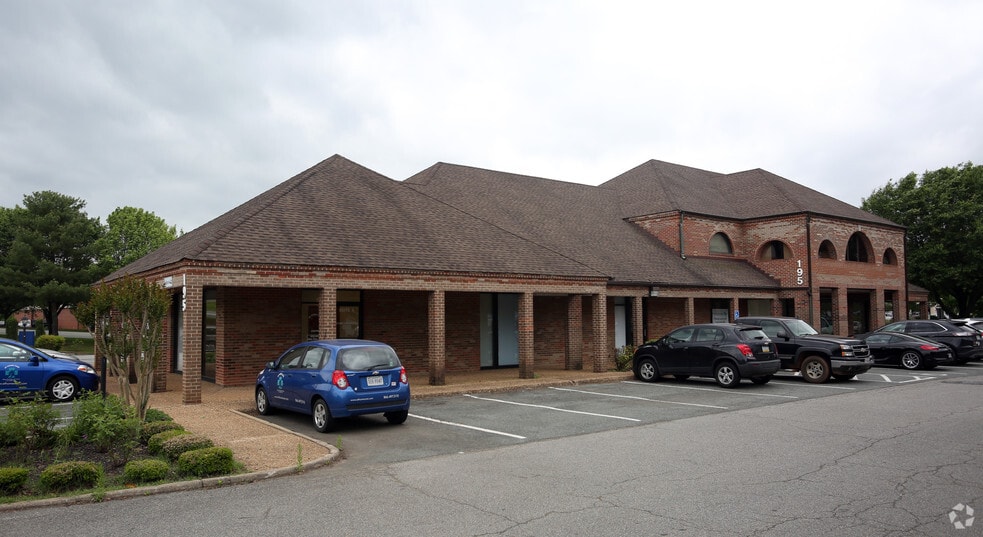 195 Riverbend Dr, Charlottesville, VA 22911