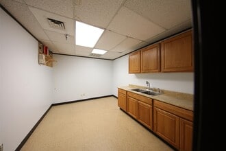 9800 N Lamar Blvd, Austin, TX for lease Interior Photo- Image 1 of 9