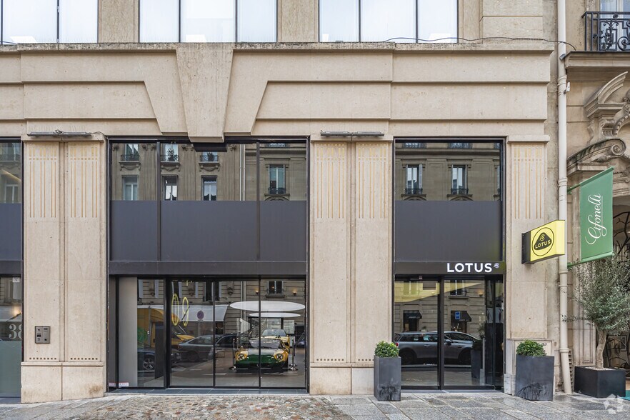 33 Rue François Ier, Paris for lease - Building Photo - Image 2 of 3