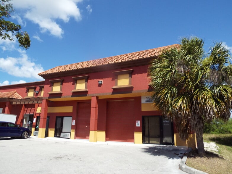 422 SW 2nd Ter, Cape Coral, FL for lease - Building Photo - Image 3 of 11