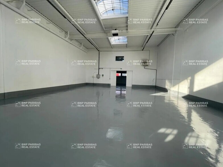 Flex in Bonneuil-sur-Marne for lease - Interior Photo - Image 1 of 6