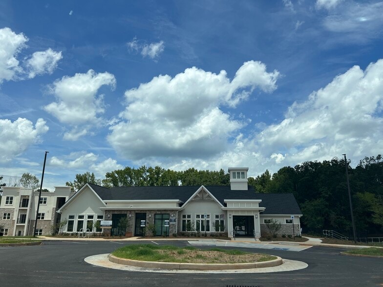 4039 Hanover Way, Ellenwood, GA for lease - Building Photo - Image 1 of 19