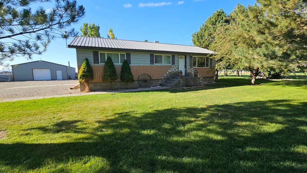 1655 W 1000 S, Pingree, ID for sale - Building Photo - Image 1 of 17