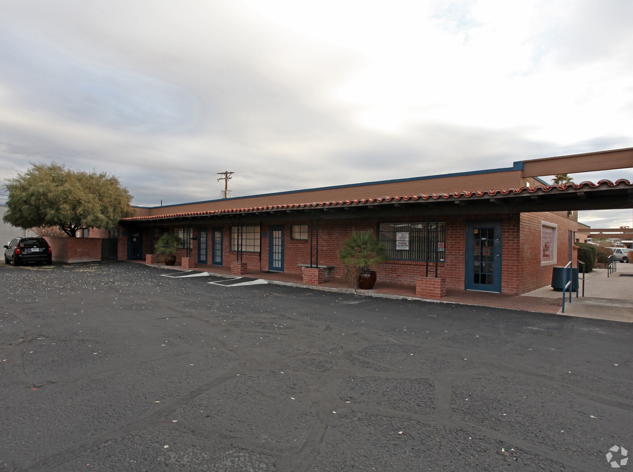 1011 N Craycroft Rd, Tucson, AZ for sale Primary Photo- Image 1 of 4