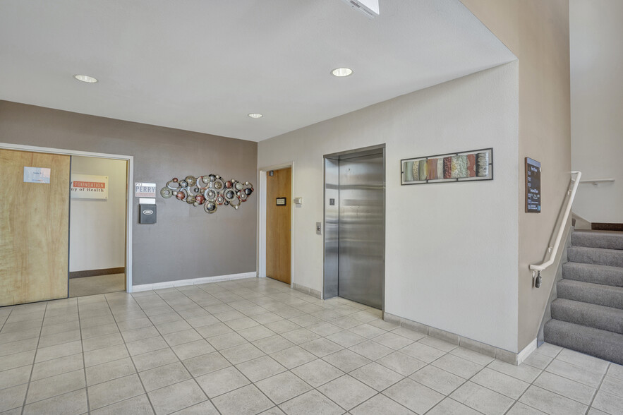 2920 N Green Valley Pky, Henderson, NV for sale - Interior Photo - Image 3 of 13