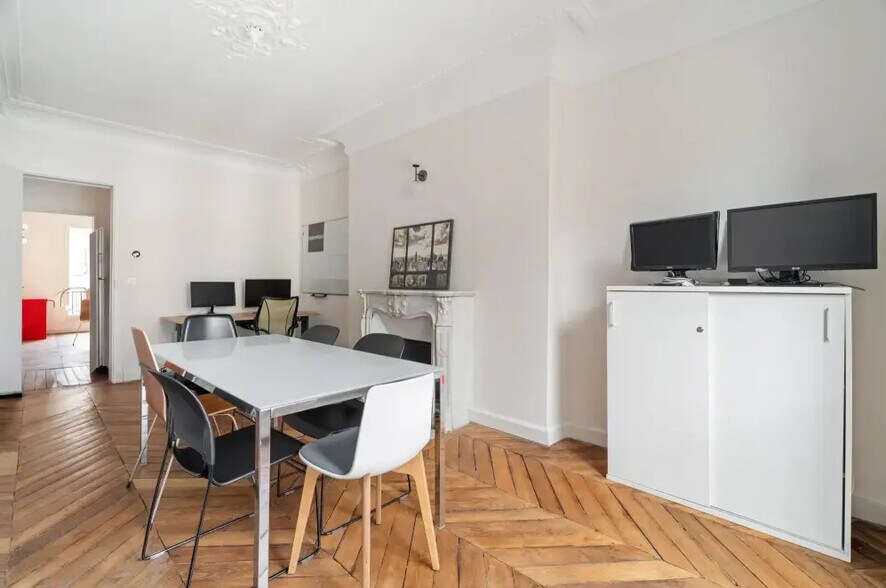 Coworking Space in Paris for lease - Interior Photo - Image 1 of 6