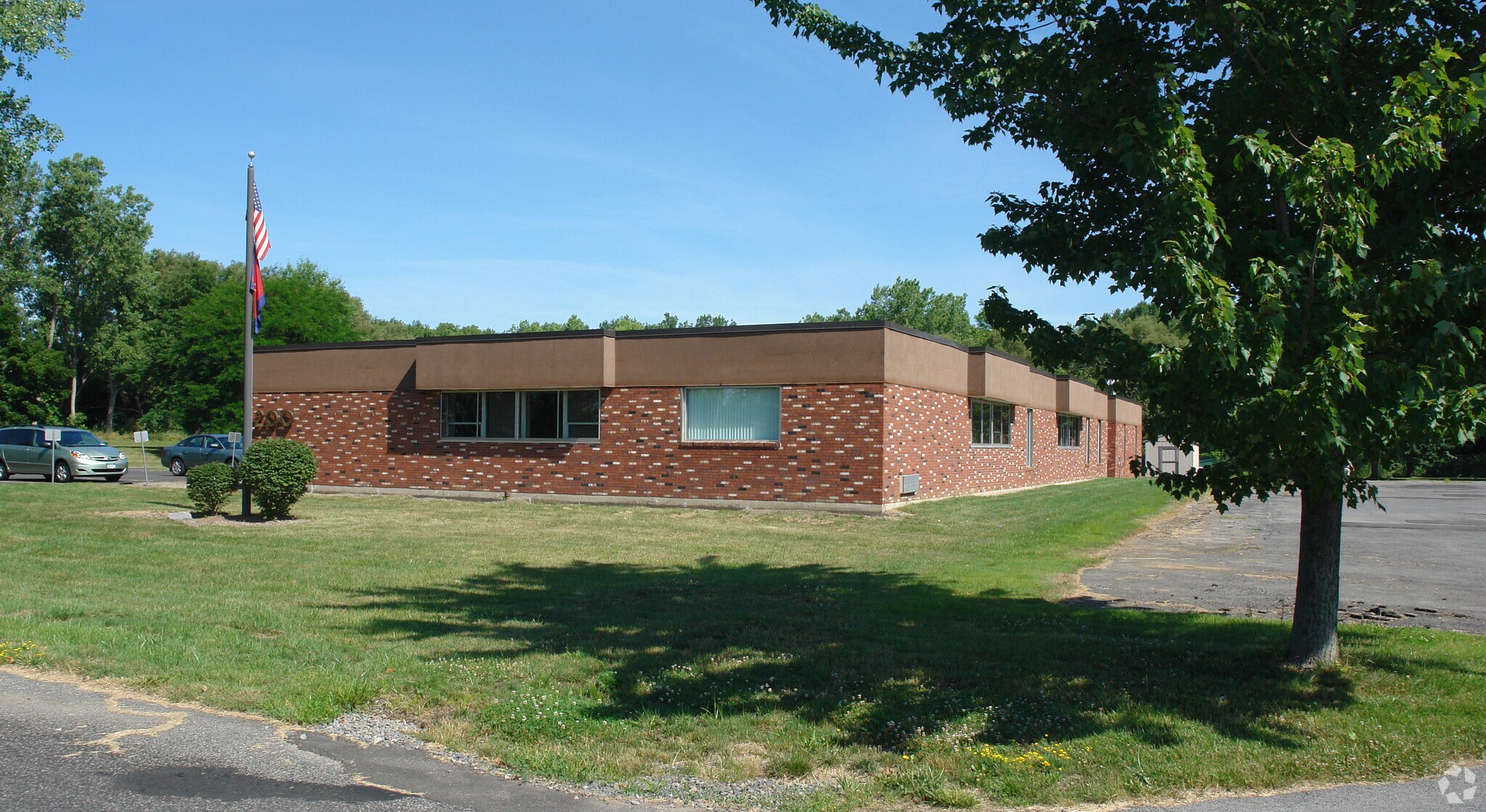 200 Twin Oaks Dr, Syracuse, NY for sale Primary Photo- Image 1 of 1