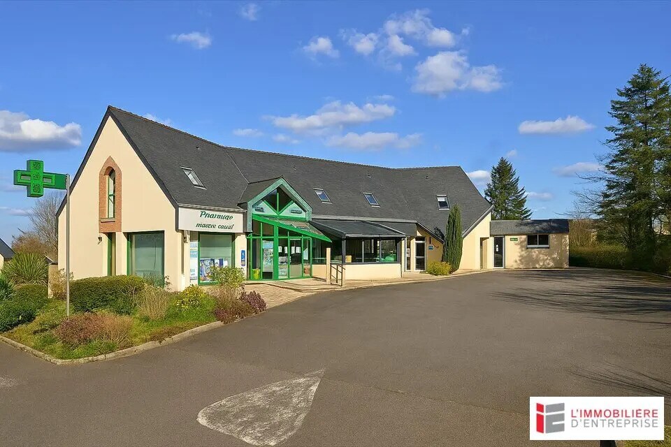 Office in Goven for lease Building Photo- Image 1 of 3