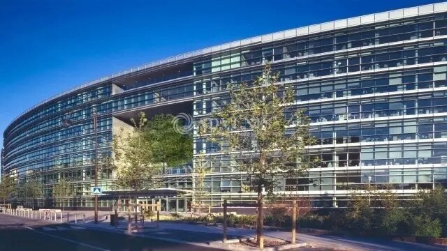 Office in Rueil-Malmaison for lease - Building Photo - Image 3 of 10