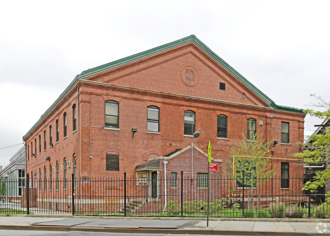 Brooklyn Navy Yard Building 3, Brooklyn, NY 11205