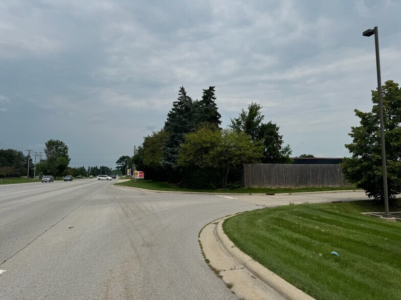 909 S Milwaukee Ave, Vernon Hills, IL for sale - Other - Image 3 of 4