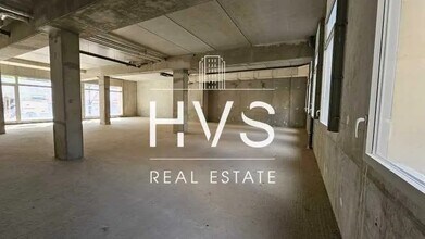 Retail in Aix-en-Provence for lease Interior Photo- Image 2 of 4