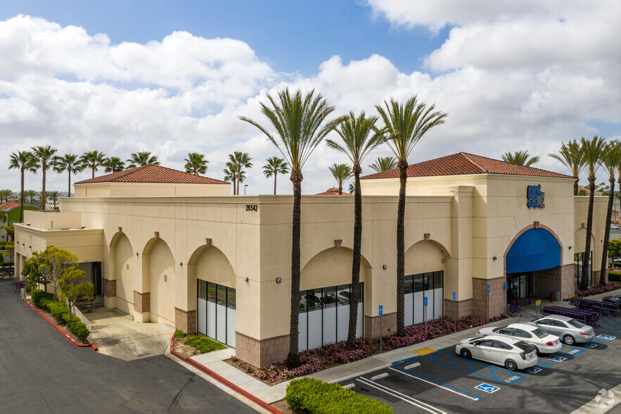 26542 Towne Centre Dr, Foothill Ranch, Ca 92610 - Retail For Sale 