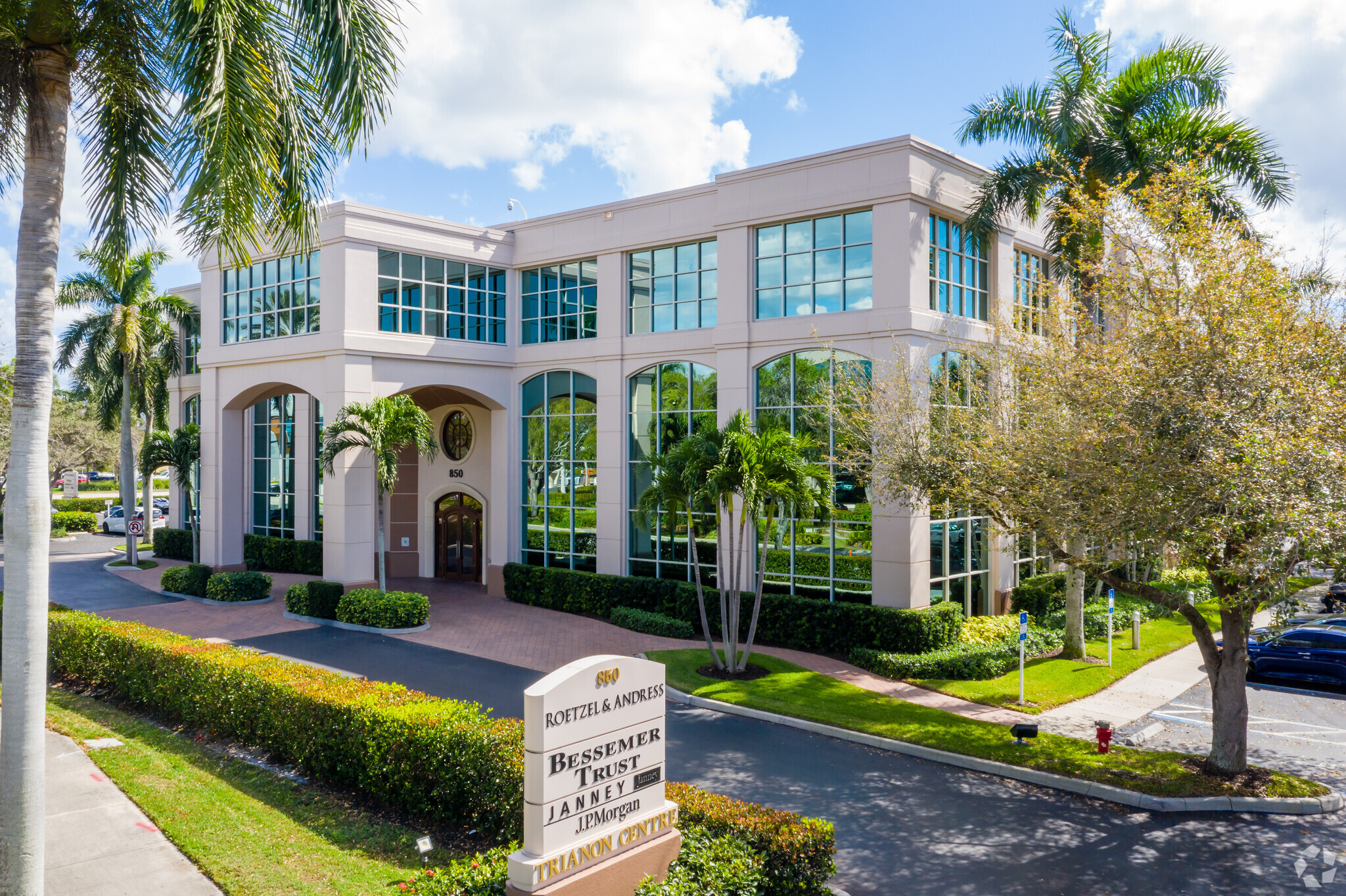 850 Park Shore Dr, Naples, FL for sale Primary Photo- Image 1 of 1