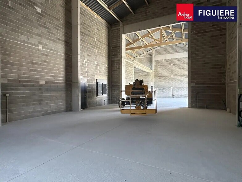 614 Chemin Du Plan, Rognac for lease - Building Photo - Image 3 of 8