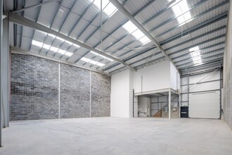 Botany Way, Purfleet for lease Interior Photo- Image 2 of 3