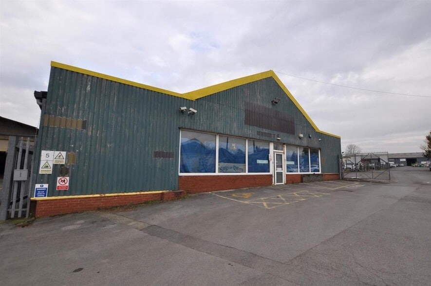 Station Rd, Carmarthen for sale - Building Photo - Image 1 of 1