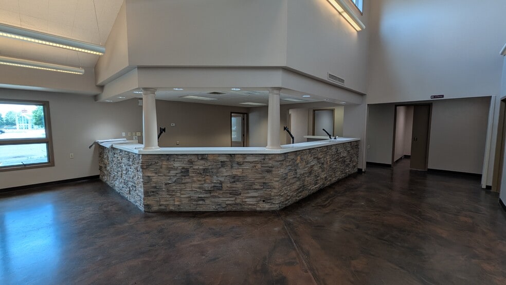 12555 SR 23 SR 23, Granger, IN for sale - Interior Photo - Image 3 of 22