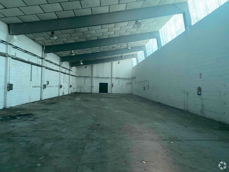 Industrial in San Fernando De Henares, MAD for lease - Building Photo - Image 2 of 11