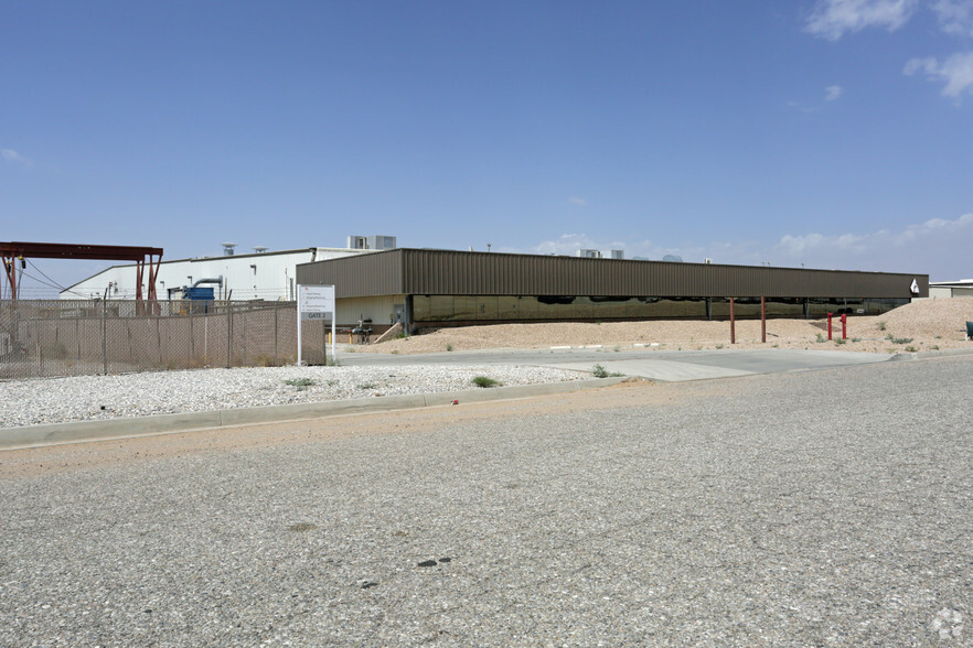 9400 Holly Rd, Adelanto, CA for sale - Primary Photo - Image 1 of 1