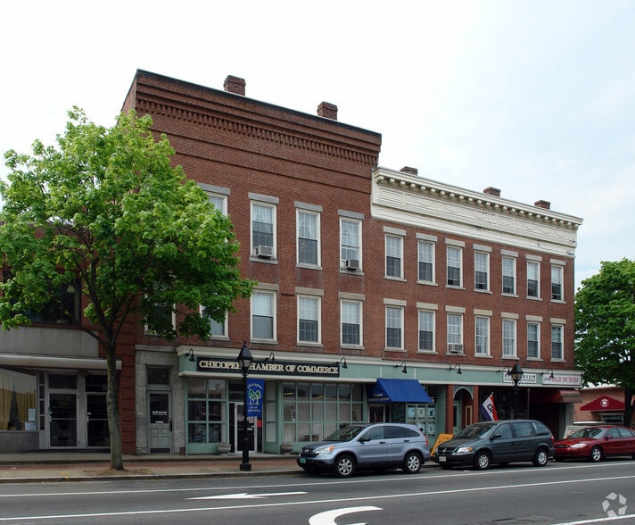 264 Exchange St, Chicopee, MA for lease - Building Photo - Image 2 of 8