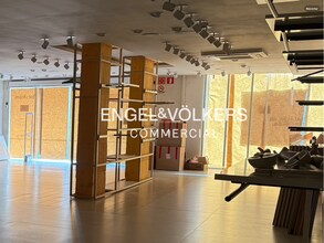 Retail in Manresa, Barcelona for lease Interior Photo- Image 2 of 7