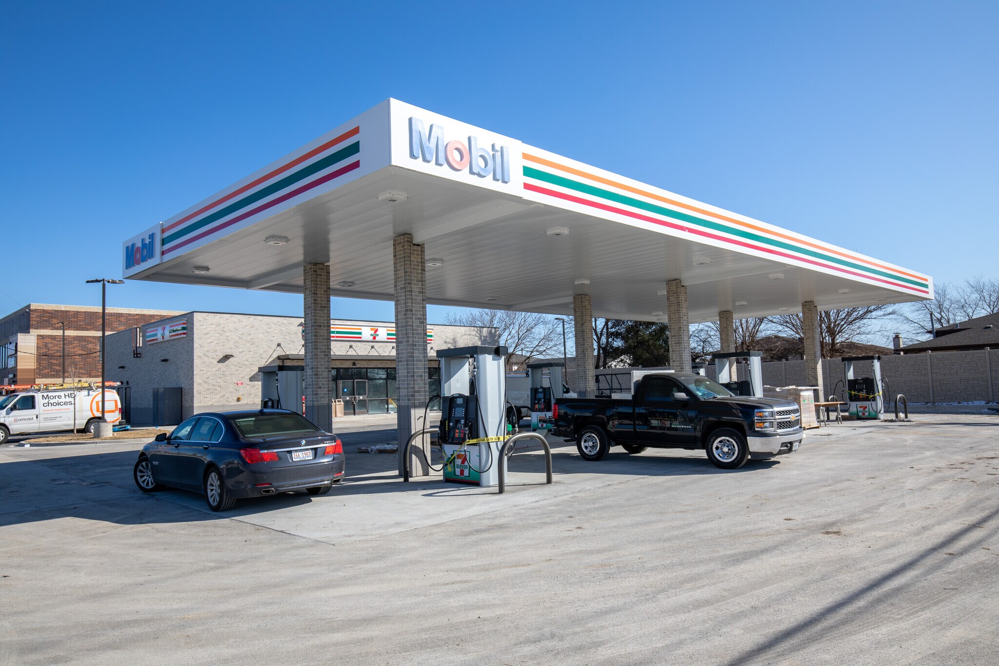 7 Eleven, Bridgeview, IL for sale Primary Photo- Image 1 of 1