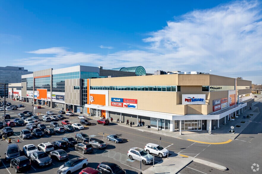 700 Lawrence Ave W, Toronto, ON for lease - Building Photo - Image 2 of 4