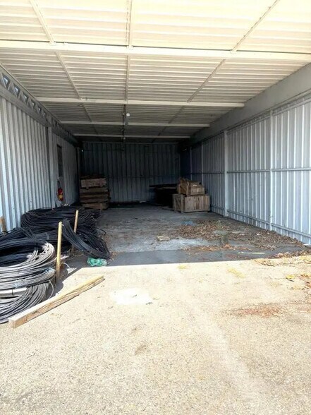 Flex in Cugnaux for lease - Interior Photo - Image 3 of 14