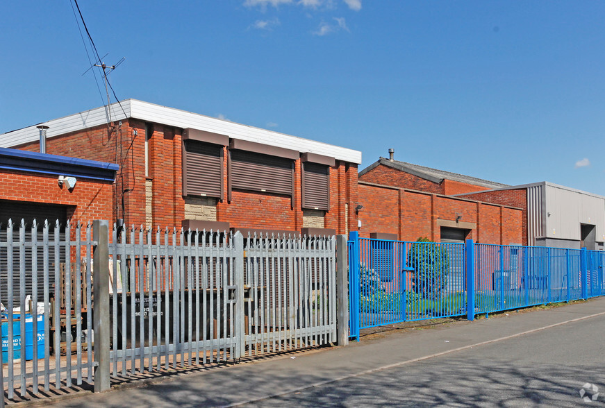 61 Chapel St, Dudley for lease - Building Photo - Image 2 of 2