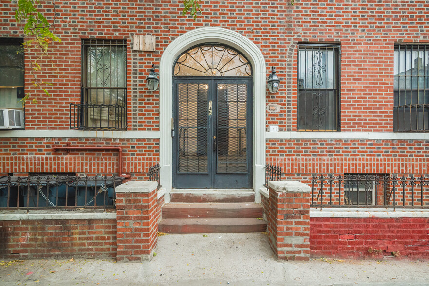 135 Tapscott St, Brooklyn, NY for sale - Building Photo - Image 2 of 12