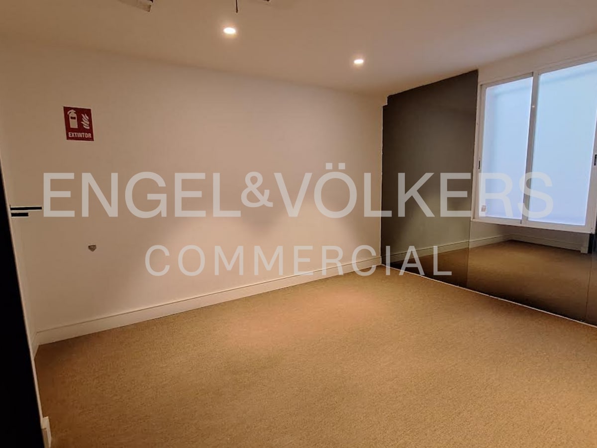 Calle de Serrano Anguita, 4, Madrid, MAD 28004 - Unit 01 - - Interior Photo - Image 2 of 6
