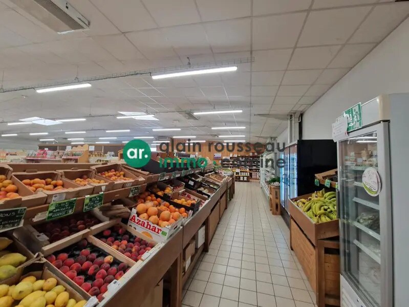 Retail in Beaucouzé for lease Building Photo- Image 1 of 5