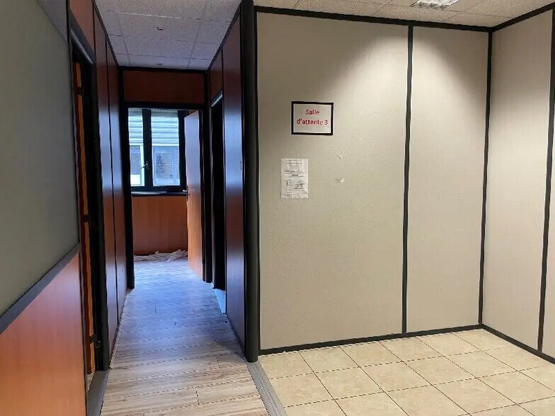 Office in Soissons for lease - Building Photo - Image 3 of 4