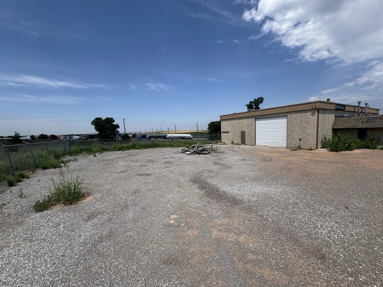 10121 OK-54, Weatherford, OK for lease - Building Photo - Image 3 of 11