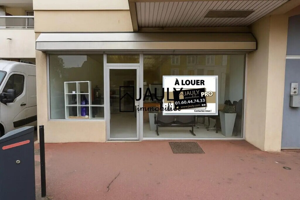 Location Commerce 3 m² à 46 m² - Photo 1
