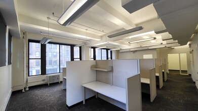 345 Seventh Ave, New York, NY for lease Building Photo- Image 1 of 4