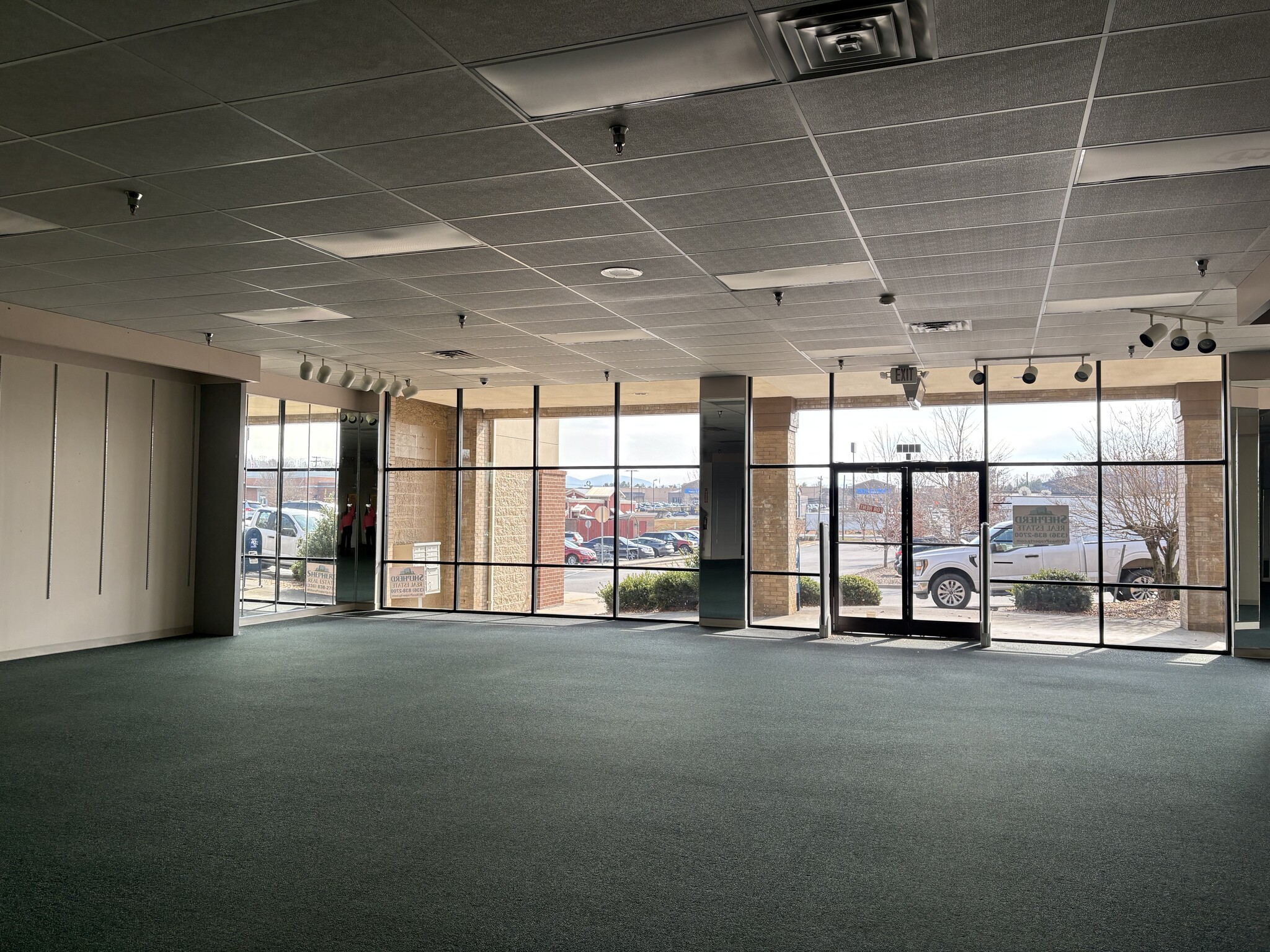 1834 Winkler St, Wilkesboro, NC for lease Interior Photo- Image 1 of 3