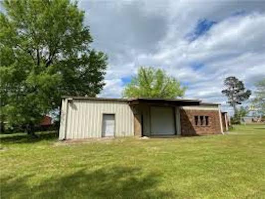 301 S Indian Rd, Idabel, OK for sale - Primary Photo - Image 1 of 1