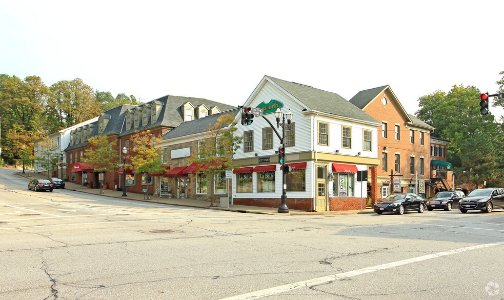 100 N Main St, Chagrin Falls, OH for lease - Building Photo - Image 1 of 4
