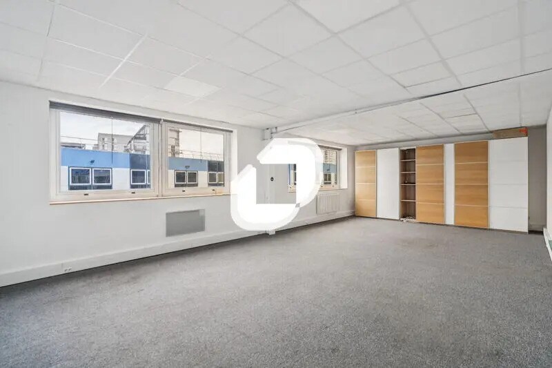 Flex in Vitry-sur-Seine for lease - Interior Photo - Image 2 of 17