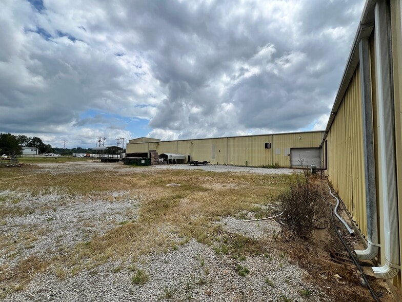 1100 Denmill Rd, New Albany, MS for sale - Building Photo - Image 2 of 31