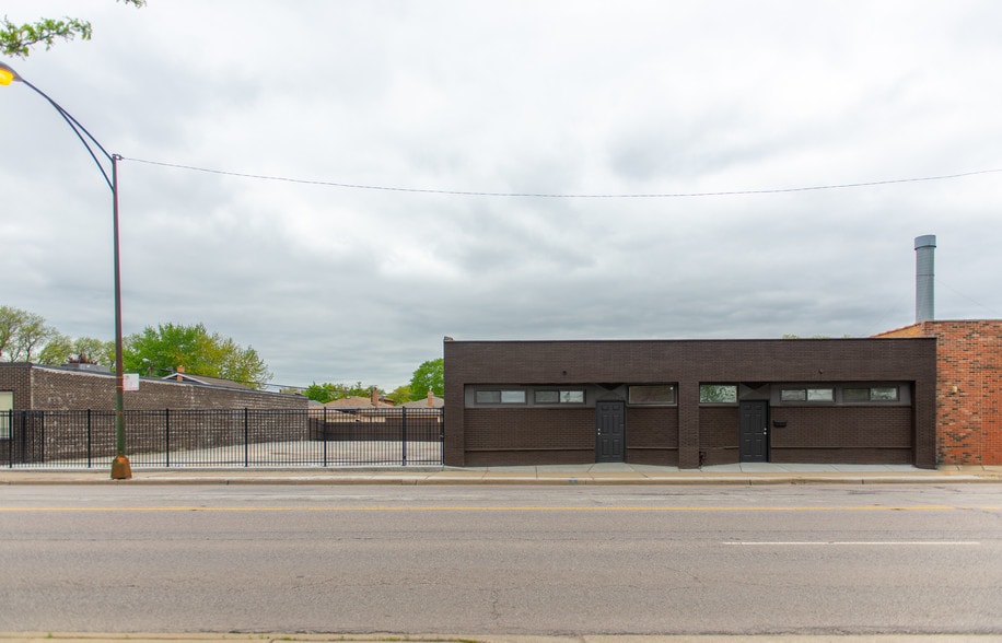 5710-5712 S Central Ave, Chicago, IL for sale - Building Photo - Image 3 of 18